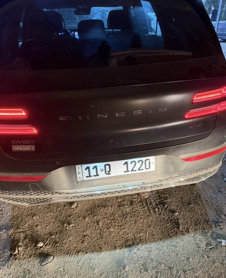 جنسس (gv80 (advanced
2025
4 cylinder توربو 2.5
رقم السيارة بغداد مميز
لون الخارجي مات 
وارد امريكي بدون ايرباك ✅✅
تقريبا كلين مجرد الدعامية الامامية منزليها فقط 
وصور الحادث بالواتس

واتساب; *********** ✅✅

أنظمة السلامة والمساعدة

* مثبت سرعة متكيف (Adaptive Cruise Control)
* مراقبة النقطة العمياء (Blind Spot Monitor)
* مساعد الفرامل (Brake Assist)
* تحذير مغادرة المسار (Lane Departure Warning)
* المحافظة على المسار (Lane Keeping Assist)
* مساعد التوجيه مع مثبت السرعة
* مساعد تفادي الاصطدام (Evasion Assist)
* تخفيف الاصطدام الأمامي (Front Collision Mitigation)
* تخفيف الاصطدام الخلفي (Rear Collision Mitigation)
* تنبيه حركة المرور الخلفية (Cross-Traffic Alert)
* مراقبة انتباه السائق (Driver Monitoring)
* مساعد الاصطفاف التلقائي (Automatic Parking)
* حساسات اصطفاف خلفية (Rear Parking Aid)
* نظام الثبات الإلكتروني (Stability Control)
* نظام التحكم بالجر (Traction Control)
* مراقبة ضغط الإطارات (TPMS)

الوسائد الهوائية

* وسادة هوائية للسائق
* وسادة هوائية للراكب الأمامي
* وسادة هوائية للركبة
* وسائد جانبية أمامية
* وسائد جانبية خلفية
* وسائد ستارية أمامية وخلفية للرأس

المحرك ونظام الدفع

* محرك تيربو (Turbocharged)
* دفع رباعي (AWD)

الراحة والفخامة

* مقاعد جلدية
* مقاعد أمامية مدفأة
* مقاعد أمامية مبردة
* مقود مدفأ
* ذاكرة للمقاعد
* ذاكرة للمرايا
* دعم قطني كهربائي للسائق
* دعم قطني كهربائي للراكب
* تشغيل السيارة بدون مفتاح
* دخول بدون مفتاح
* تشغيل عن بعد للمحرك
* باب خلفي كهربائي (Power Liftgate)
* فتح الباب الخلفي بدون استخدام اليدين (Hands-Free Liftgate)
* تكييف متعدد المناطق
* تكييف خلفي
* مرايا مدفأة
* مرايا قابلة للطي كهربائياً
* مرآة داخلية ذات تعتيم تلقائي

التقنيات والترفيه

* نظام ملاحة
* نظام صوتي فاخر (Premium Sound System)
* بلوتوث
* راديو HD
* راديو فضائي (يتطلب اشتراكاً)
* تكامل الهواتف الذكية (Smart Device Integration)
* نقطة اتصال Wi-Fi Hotspot
* شاشة رؤية محيطية 360 درجة (Aerial View Display)
* كاميرا خلفية
* قرص تخزين داخلي للوسائط (Hard Disk Drive Storage)
* أوامر صوتية وتحكم من المقود
* HomeLink لفتح أبواب الكراج

التصميم الخارجي

* جنوط ألمنيوم (Alloy Wheels)
* سقف بانورامي مزدوج (Dual Moonroof)
* مصابيح LED
* إضاءة نهارية (DRL)
* مصابيح أوتوماتيكية
* الضوء العالي الأوتوماتيكي
* زجاج خلفي معتم (Privacy Glass)
* جناح خلفي (Rear Spoiler)

التجهيزات الأخرى

* نوافذ كهربائية
* أقفال كهربائية
* مقود جلدي
* تطعيمات خشبية داخلية
* ممسحات مطر أوتوماتيكية
* عجلة احتياطية مؤقتة
* كمبيوتر رحلات
* فتحة تحميل من المقعد الخلفي (Pass-Through Rear Seat)
* نظام منع تشغيل المحرك ضد السرقة (Immobilizer)
* نظام أمان وإنذار

اللون الداخلي

* جلد بني أرضي / أخضر دخاني (Earth Brown / Smoky Green Leather

وتحكم بتقديم ورجوع السيارة بالمفتاح ✅
والقيادة الذاتية 
ونظام التعطير الداخلي مع التبريد للسيارة ✅
بدون ايرباك طاك/ سليم✅
ومواصفات هواي بعد لان اعلى الفئات هاي للجنسس الادفانسد (advanced)

السعر 54000$ وبيه مجال 
 
مراسلة واتساب; ***********
