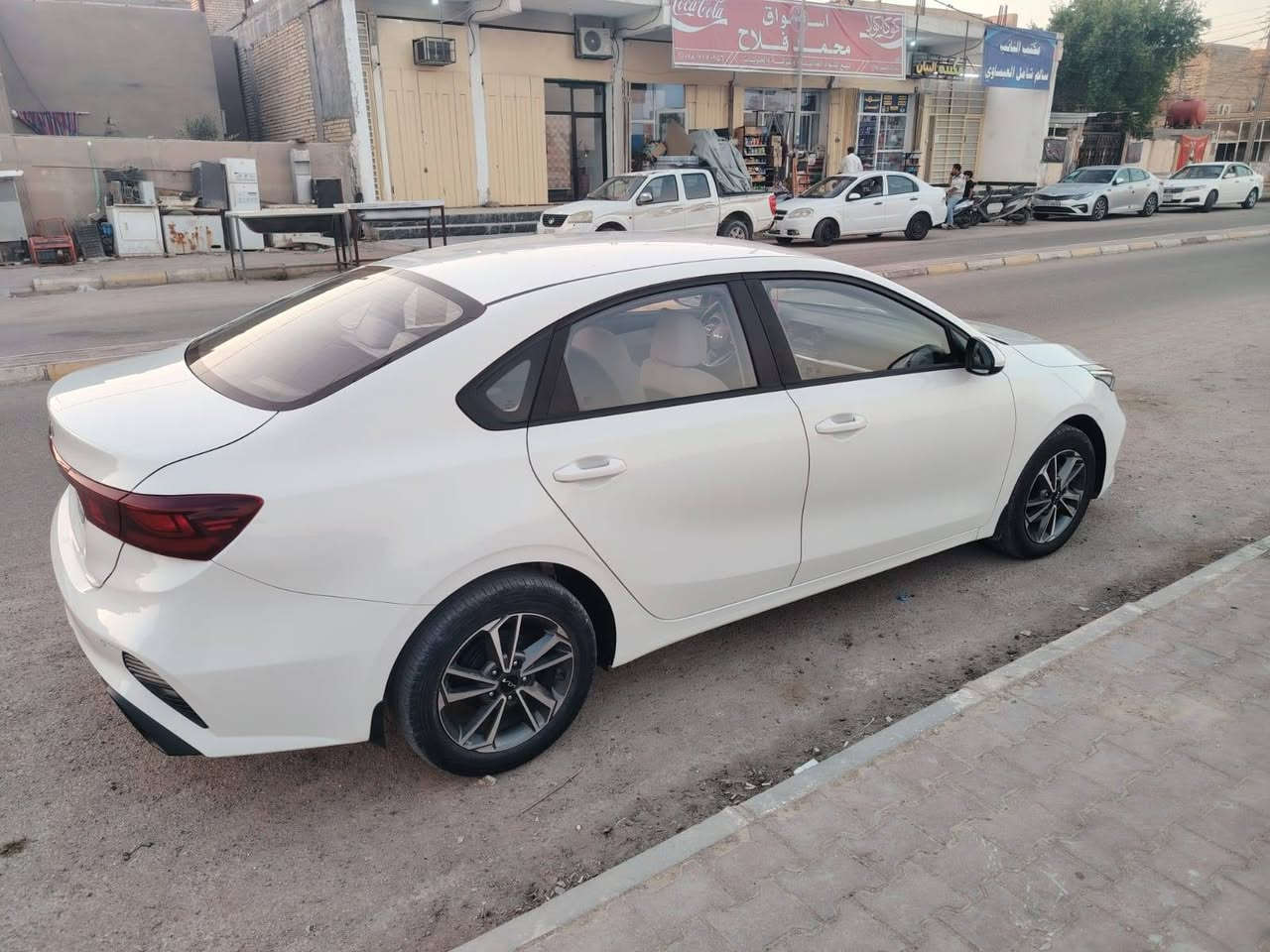 سيراتو خليجي رقم شهداء مثنى مكفوله من كلشي ماشيه 57الف استيراد الكويت محرك 1600🇰🇼 سعر 165قفل قفل قفل 🔐 بدون مكان سياره سماوه خضر مراوس ***********
