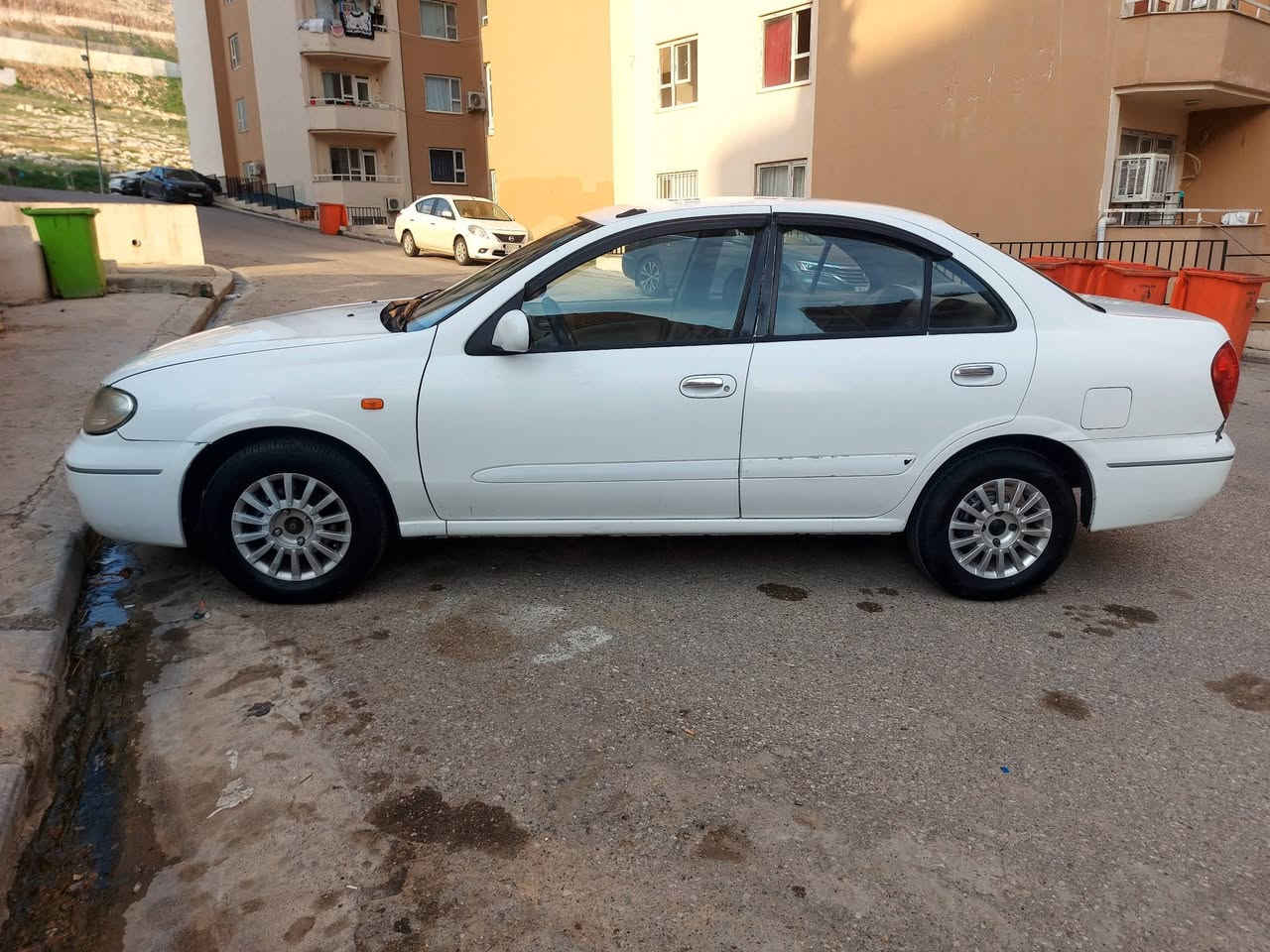 السلام عليكم.... نيسان صني ٢٠٠٩ ياباني بدون صبغ فقط تعديلات مكينة كير كهربائيات تدفئة شرط فقط يعوزها غاز تبريد.... السيارة مصروف عليها من ناحية حدادية والخ....
بأسمي السيارة وشرط التحويل او وكالة ورقمها بغداد مشروع وطني تتحول بأي محافظة بالعراق.
السعر المطلوب:- ١٠٥ ومجال للشراي 
للاستفسار تفضل خاص او اتصل على الرقم ***********
