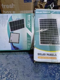 ألواح طاقة شمسية • للبيع • متوفر