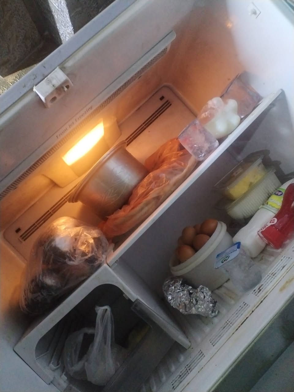 السلام عليكم رمضان مبارك
هاي ثلاجة هيتاشي اصليه يابانية اربع بيبان مستعمله قليل رايده ٤٠٠ وبيه مجال اخته الجديده الما مستعمله ب١٥٥٠٠٠٠

للإستفسار الاتصال على الرقم
***********
