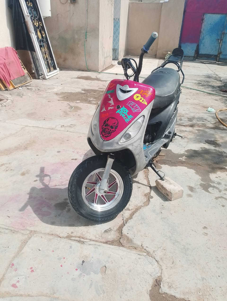 سلام وعليكم يولد دراجه ماكس قچمه للبيع دراجه حلوه و نضيفه صوتهه ناعم بوشتهه 55 شلعه ومعدل تخبل الدراجه مكاني بصره زبير السعر 450وبيهه مجال بسيطط
***********9
