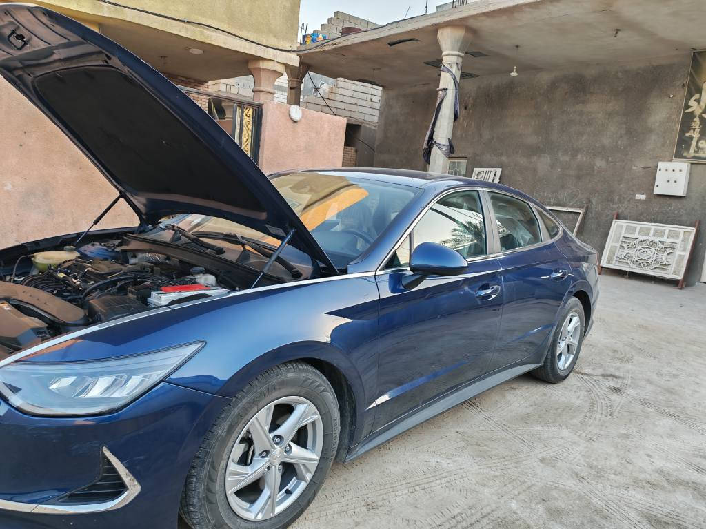 سلام عليكم سوناتا ٢١ ماشيه ٨٣ الف كيلوا بأسمي بغداد مكاني البصره ٣ قطع صبغ بنيد جاملغات اماميه  شرط بدون دواخل لا لغد ولا شاصي جاهزه من جميع النواحي محرك ٢٥٠٠ للتواصل *********** مراوس بأمريكي عادي مكاني البصره السعر ١٦٠
