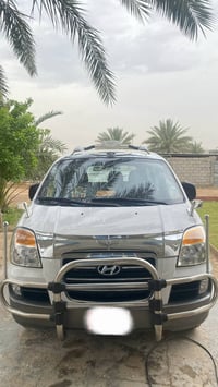 ستاركس ٢٠٠٧ • ابيض • دواخل جديدة