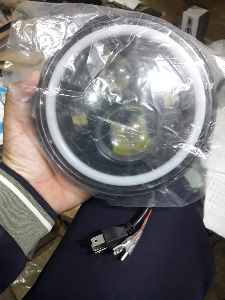 السلام عليكم اخوتي رمضان كريم مقدما
جبتلكم لايت مرتب وفول لل 500 او 700 او زعره عالي ناصي سكن واشاره فول كله عدسات شرط يصطر زنون بدال ماتزرع عدسه ب 180 هاذه سعره 65 وعل فحص 
*********** يوجد توصيل
