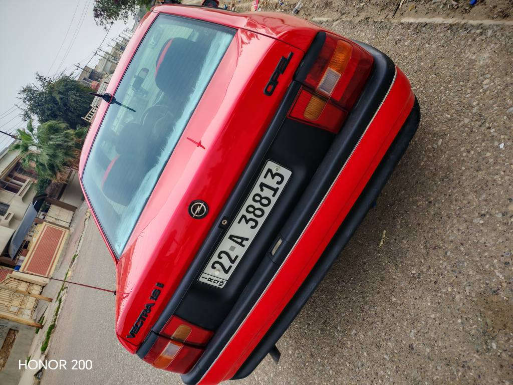 سلام عليكم ورحمة الله وبركاته للبيع اوبل فكترا موديل 1991 رقم أربيل دولي هزه جديد بطاقة بانزين بيها محرك 16 قايش عريض باور كير ومحرك بشرط لا صرف ولا بخار سيارة من دعاميه لدعاميه بشرط بدون لا ضربه ولا طخه صبغ عام جمالية فقط صبغ ماله درجة أولى سيارة سقف سلايت قفل مركزي كهربائيات كلها شغال سيارة مابي مصرف دواخل لوك تغليف دوشمه كامل سعرها ٤٣ بيها مجال بسيط حيل مكان سيارة كركوك رقم هاتف *********** كركوك, العراق
