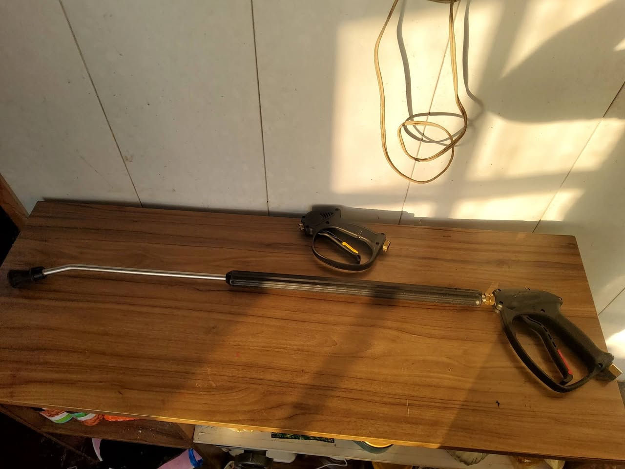 السلام عليكم .مسدسات غسل ايطالي ضغط عالي جدد غير مستخدمات . الكبير الكامل سعرة ٧٥ ألف والثاني ٢٥ ألف .بغداد الشعب .ماعندي توصيل للاسف. ***********
