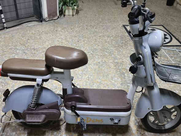 سلام عليكم دراجه شحن للبيع شغاله كلشي ماناقصه شي رقمي للتواصل الاستفسار  *********** مكاني البياع حي التراث
