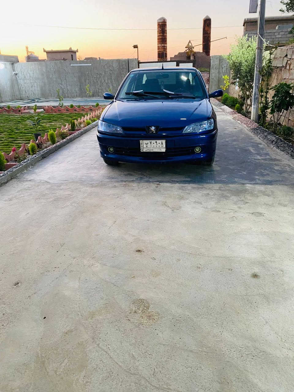 سلام عليكم بيجو لبيع 306 كير محرك شرط تايرات جديد تبريد ثلج صدر بدلته قبل سبوع شرط ما تسمع طبه  صبغ عام جماليه شرط لا طخه وله ضربه سياره جديده وحلو  تريد تحول تريد وكاله  اربع بطاين جلد  لايت جديد بكات جديد  سياره بيد شايب يخاف عليه اكثر من جهاله 😶 مكان سياره العلم اتصل ***********
