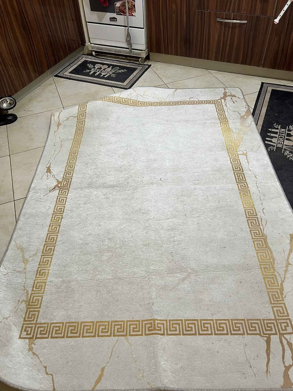 السلام عليكم 
زوالي للبيع 
هذوله قياسهم ٢*٣
 الازرق جديد خفيف صيفي يعني ..
البيجيات مستعمله وتحتاج غسل 
هم مو كلش ثخين 
ووياهم بعد قطعتين او ٣ بقياسات اصغر 
اذا كلهم ب ٥٠ الف 
اذا بالمفرد القطعه ب ١٥ 
المكان
مجمع نيو اسكان


**إذا كنت صاحب هذا الإعلان وتريد حذفه لأي سبب، رجاءا أرسل رسالة إلى الدعم الفني**