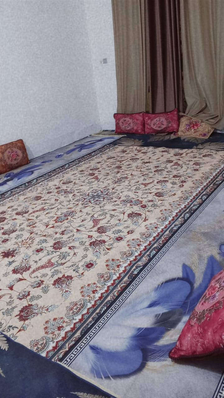 السلام عليكم بيت للبيع حي رشيد مساحه ٢٤٠ متر بصف ركن يبتعد عل شارع العام ٢٥ متر مسلح كافة الخدمات موجوده موقع مميز السعر مناسب ٣٨ بي مجال الاستفسار اتصال *********** مراجعه مكتب النوارس شارع مستشفى ***********
