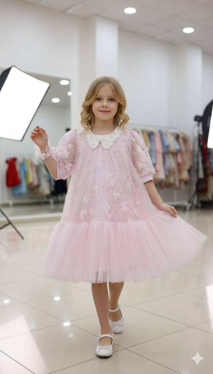 #العيد_ويانه_احله_فيكه_ستايل_الجديد_وبس
تشكيلة فستان 👗 جمال وشياكه البنوتات 
القياسات/ من 6 شهر لل12 سنه 
اللوان جميله كل موديل اجمل من الثاني


**إذا كنت صاحب هذا الإعلان وتريد حذفه لأي سبب، رجاءا أرسل رسالة إلى الدعم الفني**