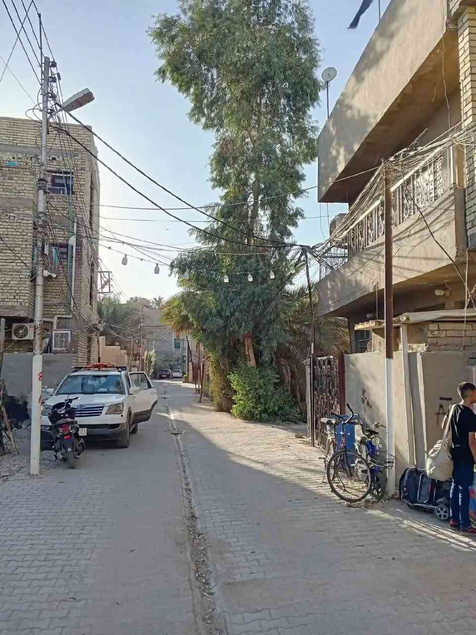 السلام عليكم بيت ٧٠متر خلف المعارض وقف الحجاج سبع ابكار للبيع البيت ٣طوابق شارع مقرنص بيت ركن واجهه ٧النزال١٠ كامل الخدمات زراعي سند ٢٥ بي إنذار كاتب عدل سعر ١١٥وبي مجال للإستفسار *********** الجميع@
