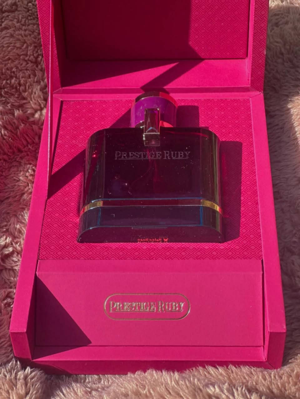 مساء الخير ♥️
💈للبيع عطر برستيج روبي من الماجد للعود ،

📎العطر جديد مع العلبة  مستخدم ٢-٣ رشة للتجربة فقط ،

📎مشحون من الوكالة حصراً و ليس من متجر ،

 📎العطر مطابق تماماً ( ليس شبيه ) لعطر ستلر تايمز من لوي فيتون بأداء و نقاء جيد إلى جيد جداً و دار الماجد غنية عن التعريف و نوتات العطر بمرفقة بالصور  .

 📎 البيع بسبب أداء العطر قوي و يميل للرجالي بصورة كبيرة .

📎سعر البيع ؛ 110 الف دينار شامل التوصيل .

📎 اي سؤال او استفسار للتأكد من أصالة العطر راح اجاوب بالتعليقات .


**إذا كنت صاحب هذا الإعلان وتريد حذفه لأي سبب، رجاءا أرسل رسالة إلى الدعم الفني**