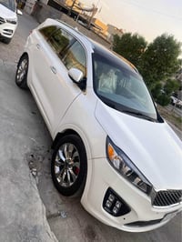 سورنتو للبيع موديل 17  فئه  sx v6وارد امريكي مواصفات محرك 6سلندر 3قطع ...