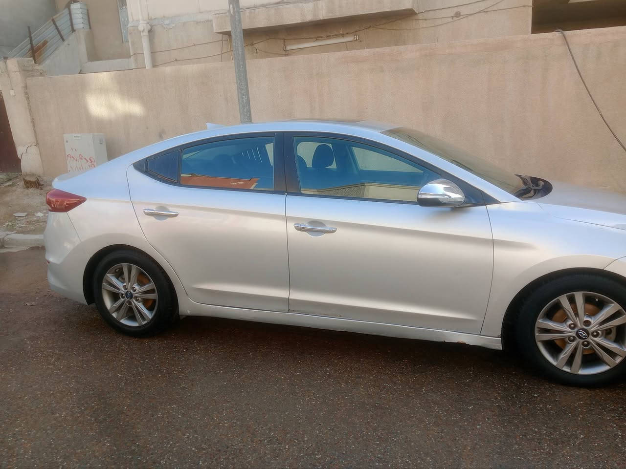 السلام عليكم النترا 2018 امريكيه محرك 2000 دوش تشغيل بصمه وبصمه ابواب سلايد تدفئه بلكشنات سياره حلوه هذه رقمي بي واتس اب ***********
