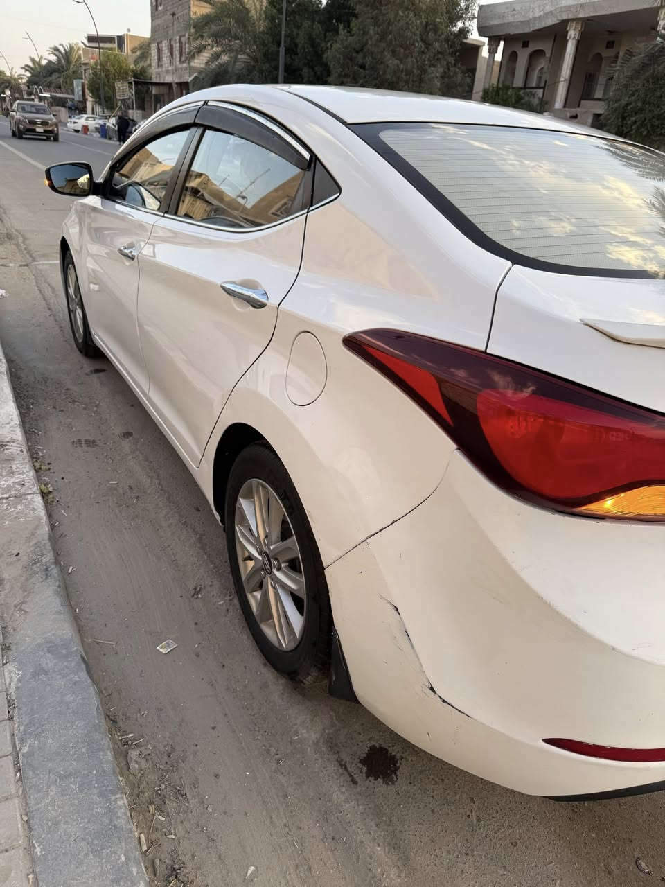 مواصفات الخليجي معروفه محرك وكير على وضع الشركه ماشيه 90 باتري جديد حداديه زينه بيها طخات بصفحه العبري موضحه بالصور 

مكاني / البصره شط العرب 

☎️ ***********

سعر / 122 وبيها مجال او مراوس بالنترا حديث وجاهز للفرق
