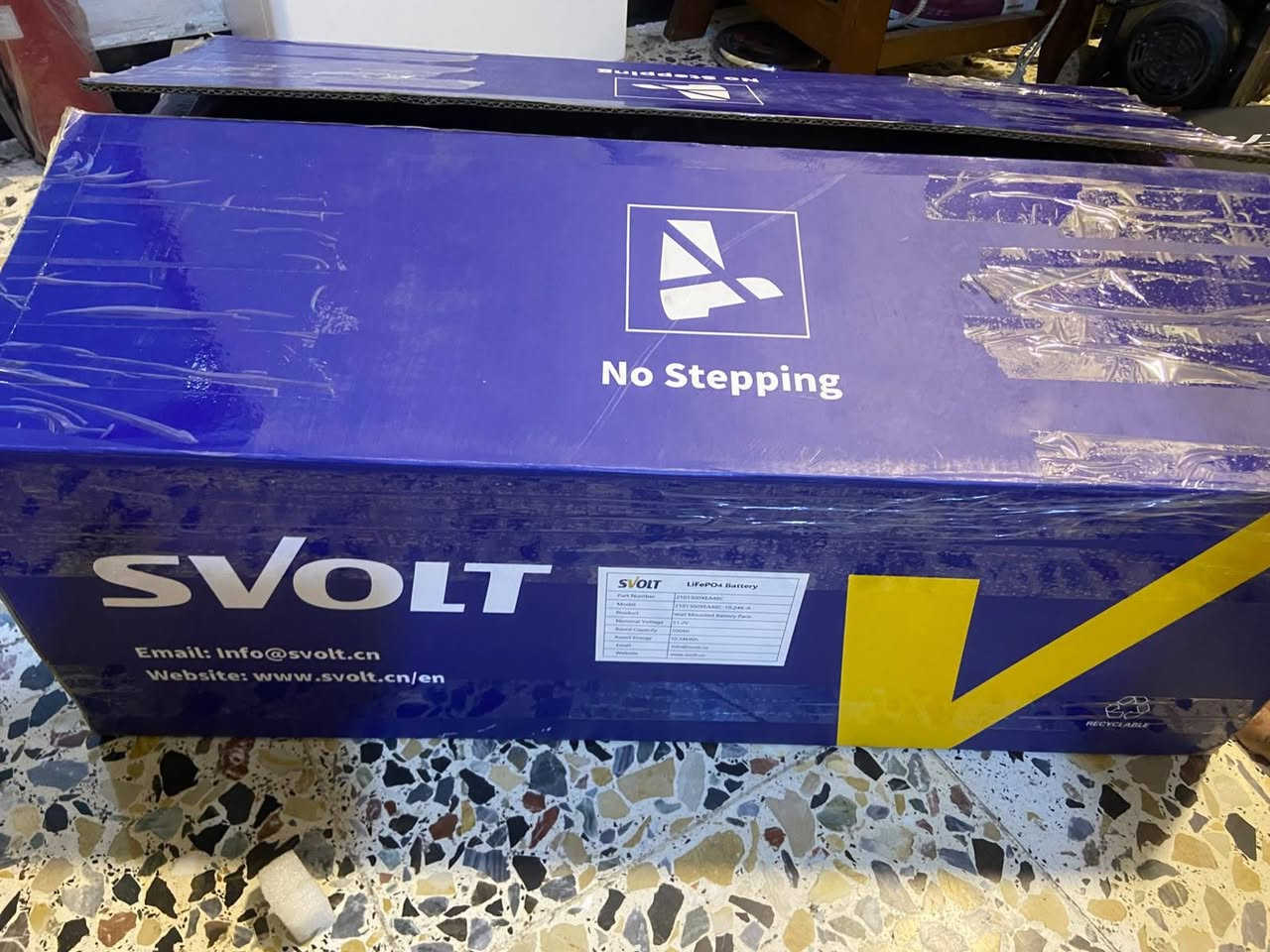 السلام عليكم .. بطارية Svolt بقدرة  10Kw .. 51V مستعملة حوالي سنة تقريباً مع ضمان 5 سنوات من مكتب أفق الفضاء ..
معروضة بسعر 1,500,000 مليون ونصف قفل ..
 للتواصل ***********
