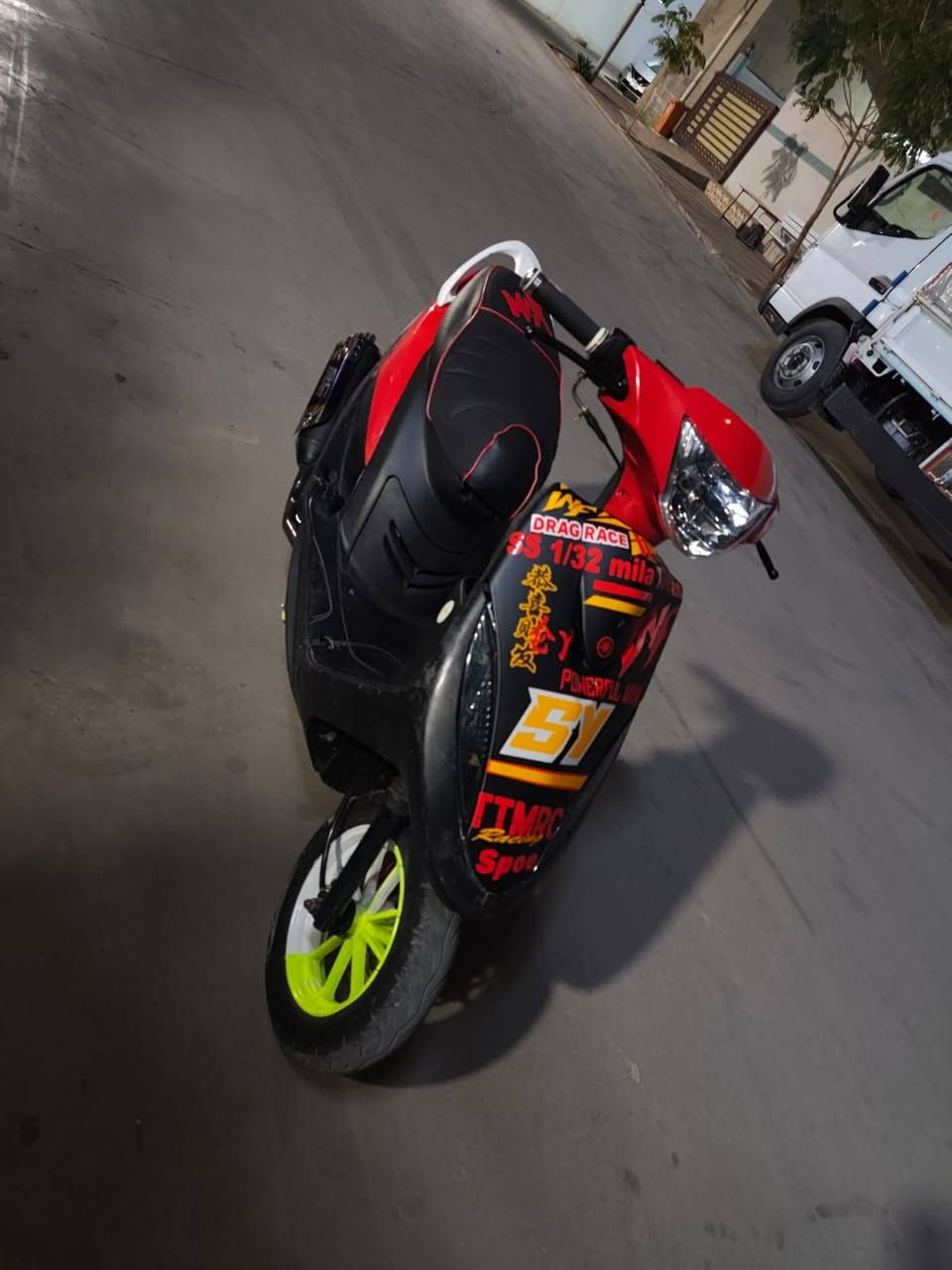 سلام عليكم
عدله لبيع 
بوشه 55
شرط شلعه ومعدل 
نظافه فول 
سعر دراجه 600 بي مجال
اذا مو شراي لاتعبني 
اتصل على 
***********
