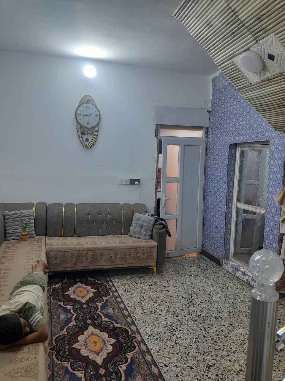بيت للبيع حي الحكيم نزلة معمل الاوكسجين اول فرع بصف الركن العمارة البية صيدلية المشافي وسيد حميد الزاملي الدلال شار عرض ١٠م خدمات تيول جدد +ضفير وحولة + انارة ع كل تيل المساحة ١٥٠ م بيع مستعجل طرمة جبيرة تصلح كراج صحيات خارجية وداخلية مطبغ حار بارد ماذاكرهن بالتصوير


**إذا كنت صاحب هذا الإعلان وتريد حذفه لأي سبب، رجاءا أرسل رسالة إلى الدعم الفني**
