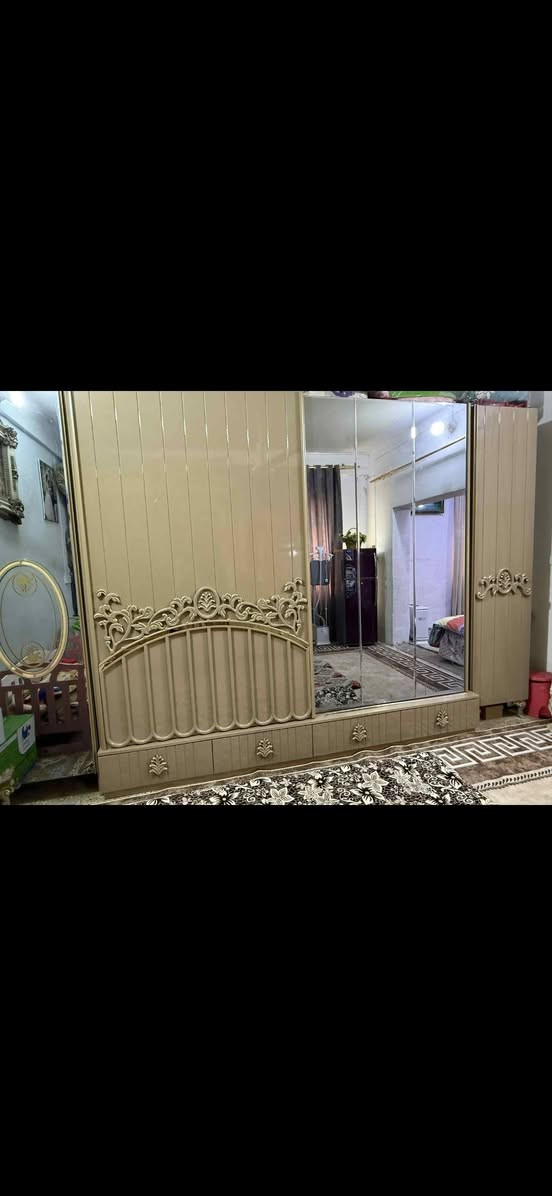 السعر بلاش
غرفه تكمه والنوع ثكيل ومستعجل ع بيعته
هذا رقم راعيه بي واتساب
***********
