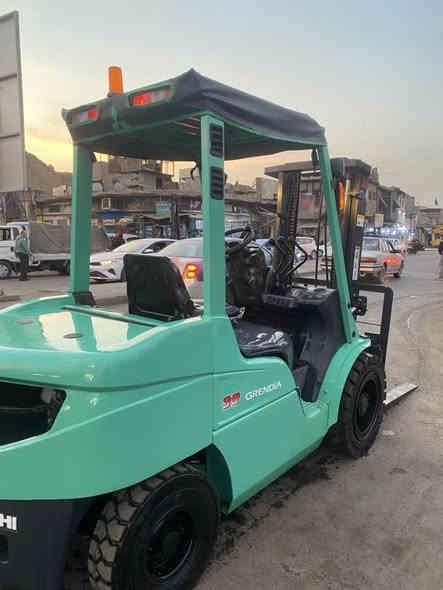 سلام عليكم اللبيع رافعه مسبوشي 3 
3 حركات مديل 2011 منفيس كاتي 
دخول جديد مشتغله فقط بل خارج 
شي قليل مكان بغداد باب الشيخ ***********
