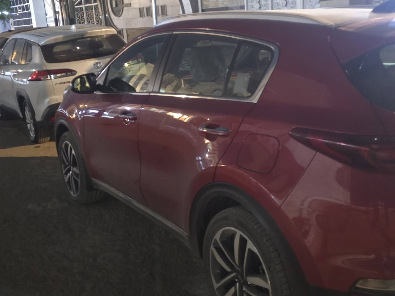 السلام عليكم سبورتج 2020 خليجي  فول الفول 1/1 ماشيه 40 الف حقيقي السياره جديده  كفاله عامه من الصبغ والبارد والتبديل كير محرك تبريد صدر كله كفاله  مكاني بغداد  الشراي يتصل وبالخدمه ***********
