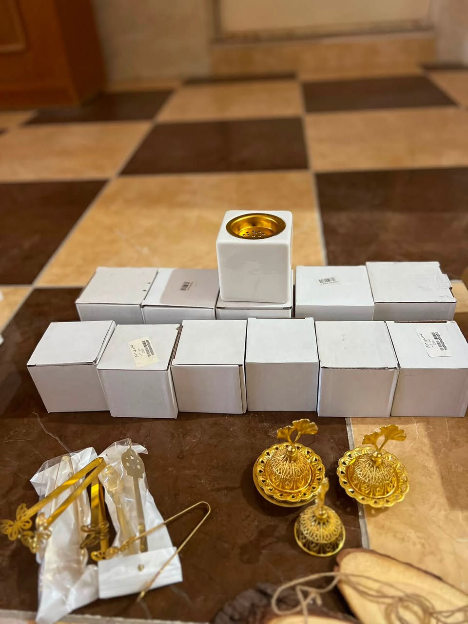 غراض مشروع كامل للبيع رسم عالزجاج والخشب كل كارتونه كوابه اسود مات عدد15 سعرهن كامل 150 ومتوفر توصيل❤️


**إذا كنت صاحب هذا الإعلان وتريد حذفه لأي سبب، رجاءا أرسل رسالة إلى الدعم الفني**