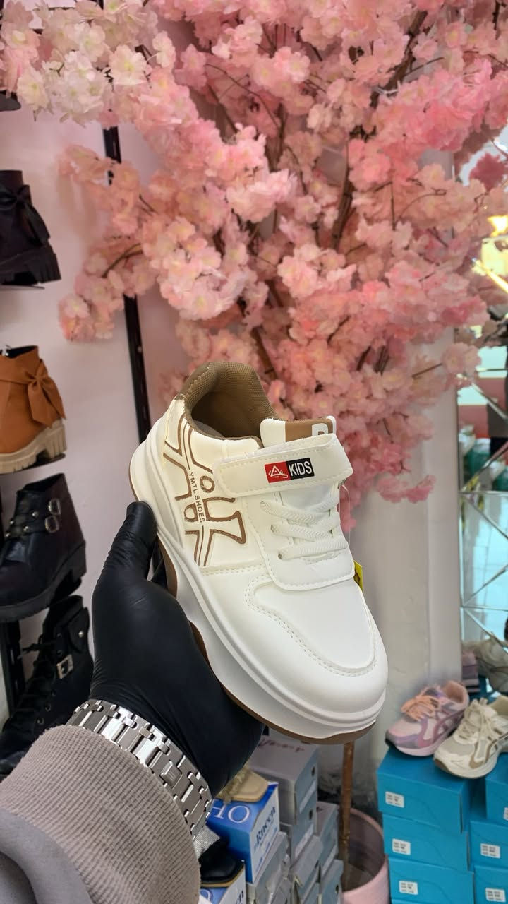 Pink shoes
جديد حذاء ولادي من قياس 31الى36

📍الدور نهاية سوق الخضار مجاور مجمع كرستال


**إذا كنت صاحب هذا الإعلان وتريد حذفه لأي سبب، رجاءا أرسل رسالة إلى الدعم الفني**