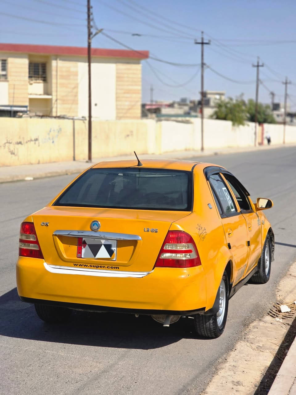 السلام عليكم للبيع سي كي موديل 12
1 - محرك گير كورلا شرط لا صرف ولا نفخ 
2 -رقم بغداد انگليزي سنوية 2030 تحويل بالموصل 
3 -تبريد ثلج منظومة جديدة وتدفئة
4 -كشنات جدد مطعم جلد ماروني
5 -شاشة اندرويد
6 -گيجات كهربائيات كلها شغالة 
7 -ابواب نظيفة واربع جامات كهرباء 
السيارة نظيفة گبل للشارع ماتصرف عليها ربع
السعر 38 بيها مجال 
عنواني موصل الايسر 
رقم الهاتف *********** بي واتس اب
