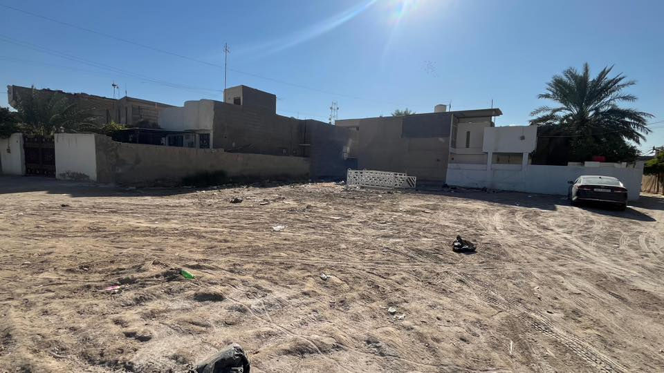 قطعه ارض ركن مساحه ٣٣٠ طابو زراعي سند ٢٥ في المسيب #حي_چايد للبيع ، السعر ٩٠ وبيها مجالل
للاسفسار :  ***********
