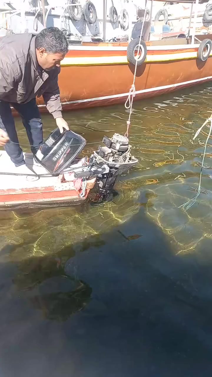 السلام عليكم جينكوه فيبر كلاس مع مكينه ٨ حصان للبيع السعر مليون وربع وبيه مجال للشراء رقم الهاتف *********** واتساب
