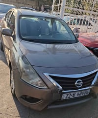 Nissan sunny 2015 80 مەجال  دووپارچە سەنەوی نوێیە ٢٠٣٠ 07505118354