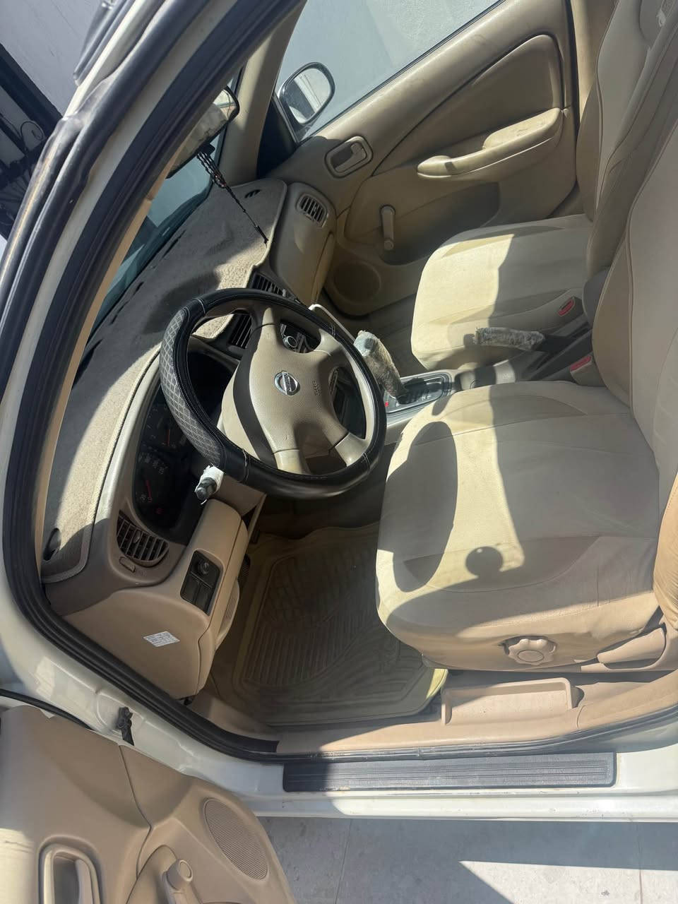 نيسان سني ٢٠٠٩ رقم سليمانيه 
باسمي شرط التحويل 
كير محرك مكفول + تبريد شغال 
تخم تايرات جديد
ضرر نص جاملغ سكن بدون دواخل 
سعر ١٠٣ ومجال 
***********
*********** Singapore
