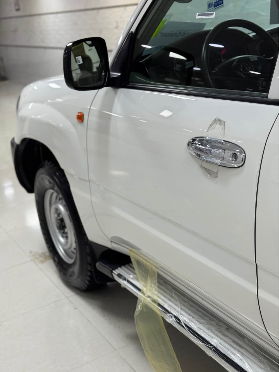 لاندكروزر (٢٠٠٦)مواسەفات (G)
١٢٠،٠٠٠  كـــم حقیقی
تسجيل اول مرة من شركة جنايهة من شركة بدون صبخ بدون تعديل بدون بارد كفالة دعامية للدعامية اب شرط 
 (كلین تایتل)✅
مسجل بلادية تويتا 
گير محرك ما مفتوح اب شرط الفحص حتي سبيره ما نازل 
تايرات جديد شركة دنلوب اصلي 
سويجات ٣ شركة باقي موجودات 
السيارة بدون نقص و حلو باقي ماشاءالله 
سنوية لوحة جديدة لحد ٢٠٣١ 
مكان السيارة: سليمانية 
سعر ٢٥٦ ومجال 
*********** السليمانية, العراق
