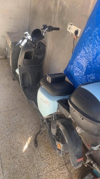 خمس بطاريات • ماطور شحن • شاحن جديد