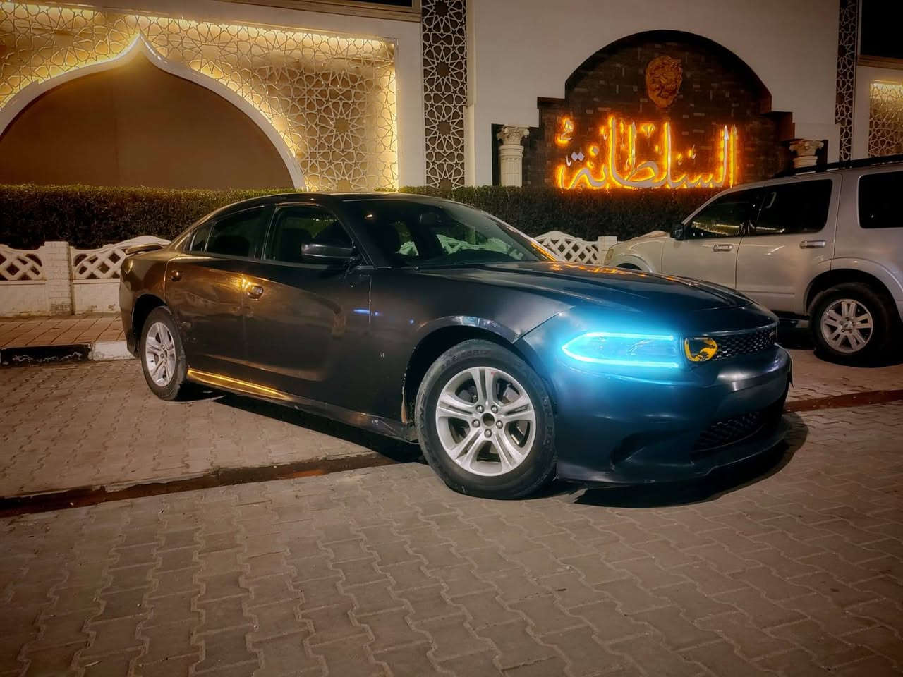 سلام عليكم
للبيع دوج تشارجر موديل 15اصل
محرك  3600 
موصفات ال sxt  العاديه 
رقم قادسيه السيارة وكالة فقط بيها قاصرين 
مكان السياره النجف الاشرف 
حي الامير 
السعر المطلوب  115  وبيه مجال 
رقم صاحب السياره 
***********
