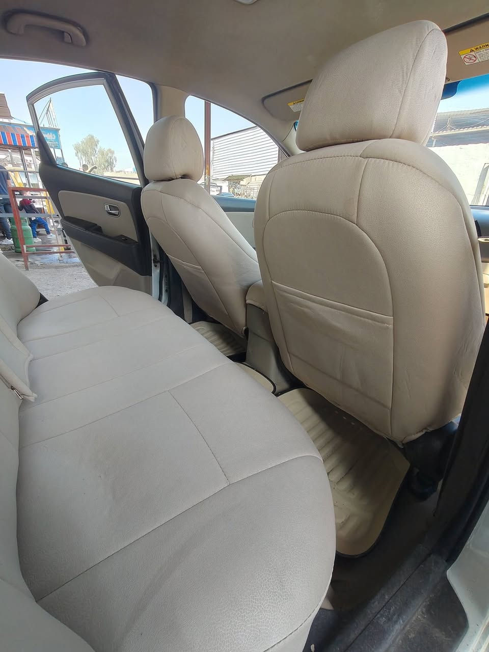 العرض مستمر 
كل الاوان موجوده 
فقط 30 الف مع الشد 
بس يم كماليات(أبوجود) 
العنوان سايدين البراوي مجاور غسل الزعيم 
للستفسار 
***********
***********
