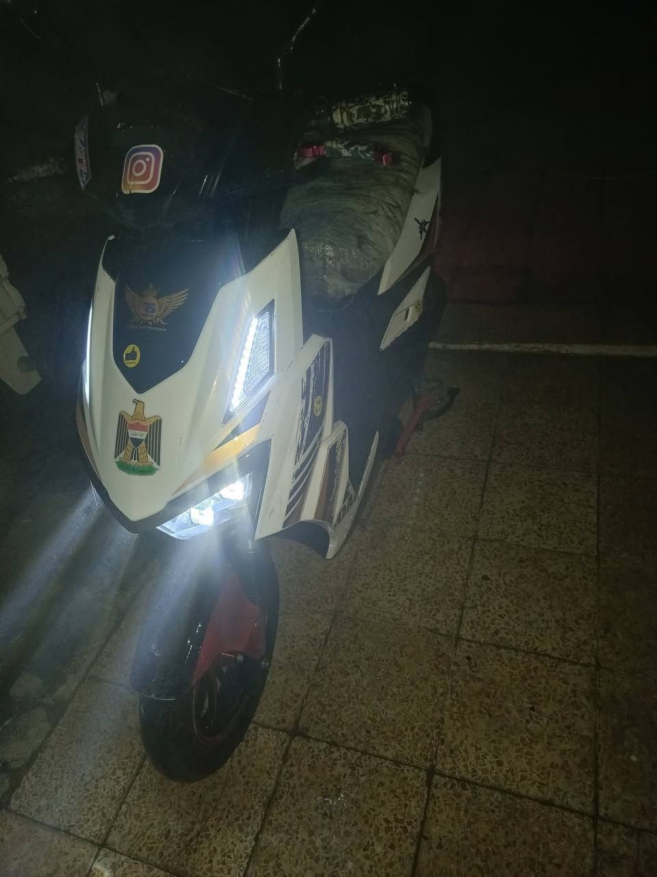 السلام عليكم دراجة شحن سكنس نظيفه حيل ملف 1800بطاريات 6كبار 72فولت نظام رجوع بك Rللوراء خلاط اشاير هورن بلوتوث كلو كلو شغال شرط السعر750الف وبيها مجال للطيبين إذا أكو مراوس أني اشتري وإذا أكو معارضة أني أعارض أي دراجة أني أعارض بيها الريان التايلج وهذا رقمي *********** وهذا الاسيا ***********العنوان موصل حي السماح
