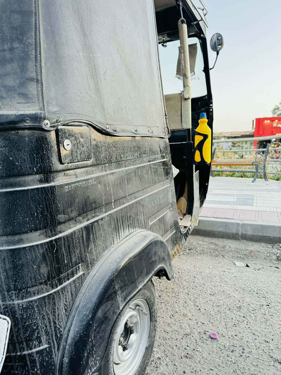 سلام عليكم تكتك عشرين كفاله عامه رقم وسنويه ابيع فارغ للاستفسار ***********
