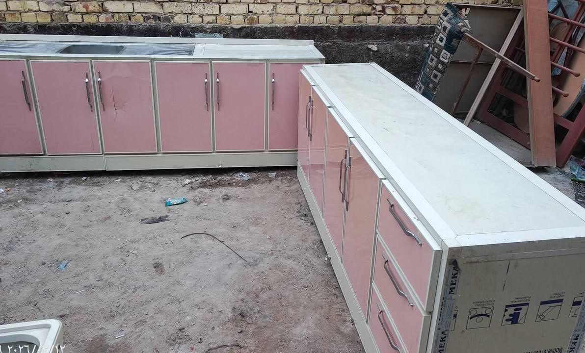 كاونتر تزكام نضيف كلش للبيع السعر 200 العنوان الحله الثوره قرب جامع الحيدري ***********
