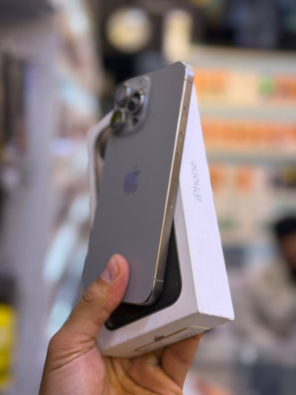 15 برو ماكس شرق اوسط وكالة ماستر
ذاكرة 256 
بطارية 95
نظافة الجهاز 100%
كامل ملحقاته الاصلية مع ضمان  

السعر واتساب على هذا الرابط مباشرة ⬇️⬇️⬇️

wa.me/9647890425246

☎️☎️ *********** ☎️☎️
