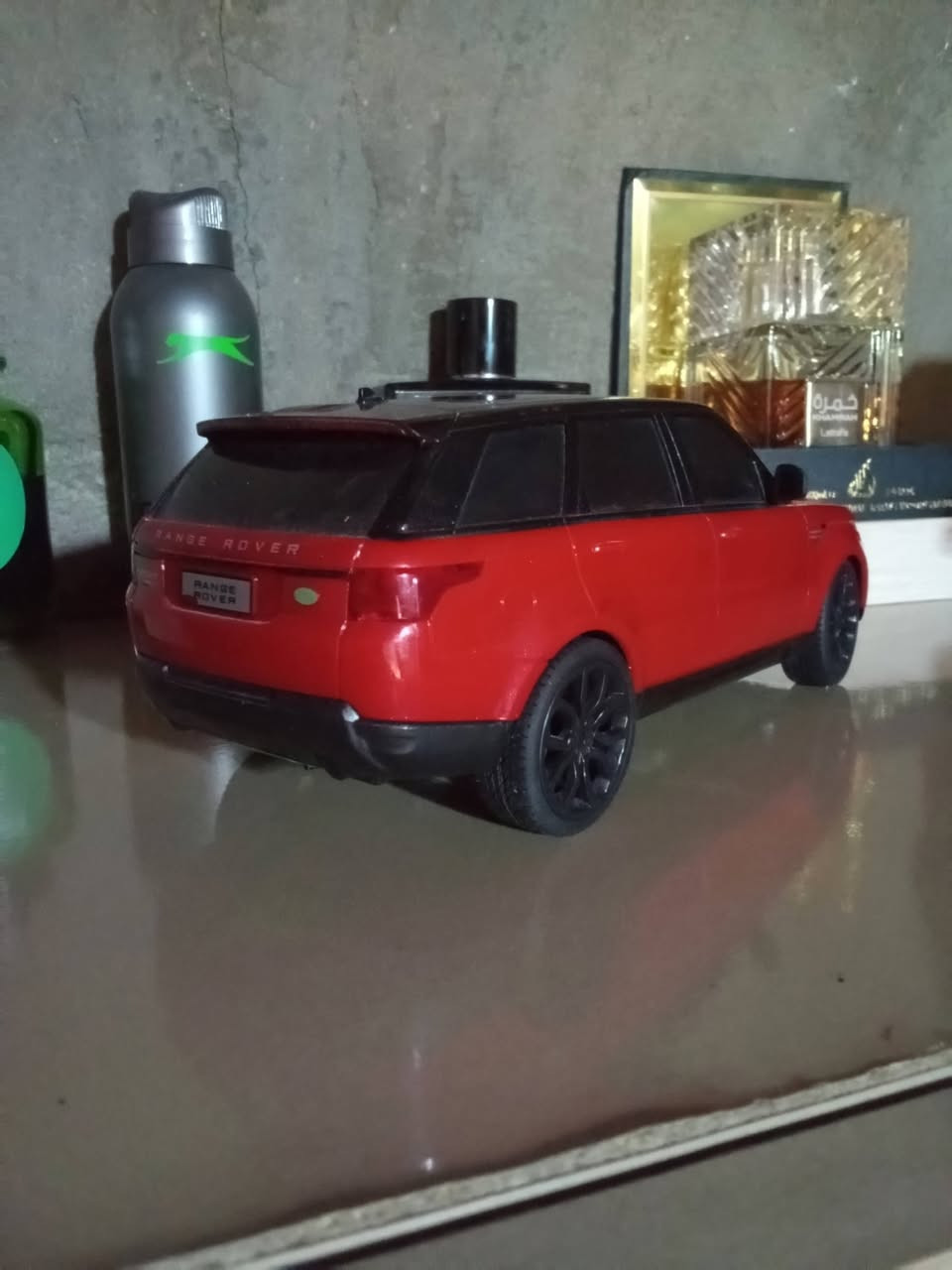 السلام عليكم رانج روفر 2014 لون احمر السياه الصور ضالمتهه لأن الاضائه ضعيفه السياره كلش حلوه نصبتهه التواصل *********** واتساب رصيد 🔥🔥
