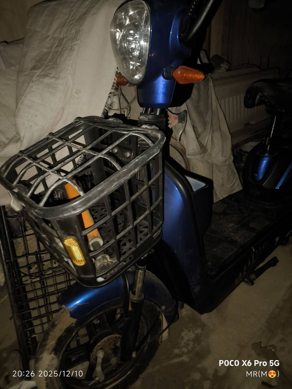 السلام عليكم دراجة شحن للبيع بطاريات تعبانة وتاير امامي سعرهة 200بيه مجال عنوان بسماية دور زراهة


**إذا كنت صاحب هذا الإعلان وتريد حذفه لأي سبب، رجاءا أرسل رسالة إلى الدعم الفني**