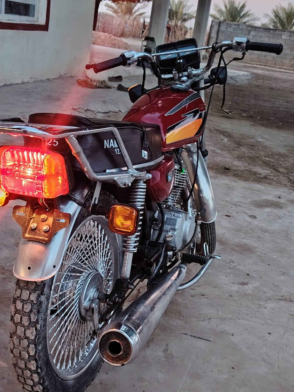 السلام عليكم دراجه للبيع مكفوله موديل 2018اصولي
محرك مكفول

كهربائيات كله شقاله 

تخم تاير جديد

دبلات شقاله دراجه ادامه كامله حلوه وجاهزه 

سعر ب 375 بيها مجال بسيط 

***********

مكان بابل الحمزه الغربي الغزالي
