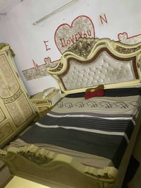 أثاث • غرف نوم • للبيع