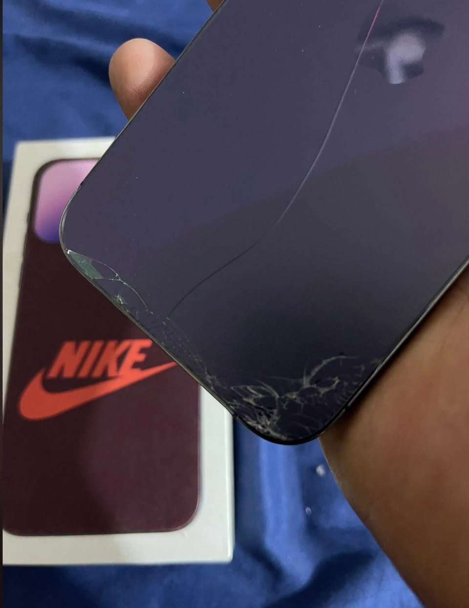 سلام عليكم ايفون14برو ماكس جهاز مبدل شاشه وبطاريه شوفت عينك ذاكره256 بطاريه92 كله شغال  ضهر مكسور فقط مكاني ناصريه سعر335وبي مجال مال جيتك رقمي***********واتساب
