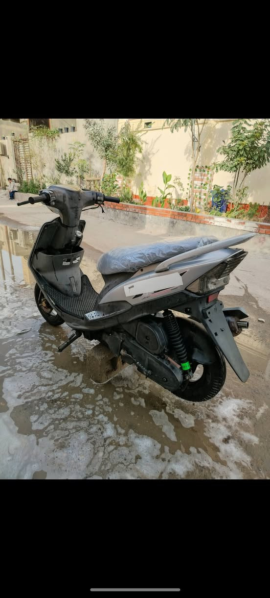 للبيع ماكس عدله   مختمه كلهه الدراجه مال حاويه ما بيهه اي نقص السعر 750 المكان القرنه الشرش رقمي ***********
