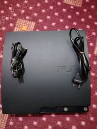 جهاز بلايستيشن 3 معروض للبيع. الجهاز بحالة جيدة ويعمل بشكل ممتاز، يأتي...
