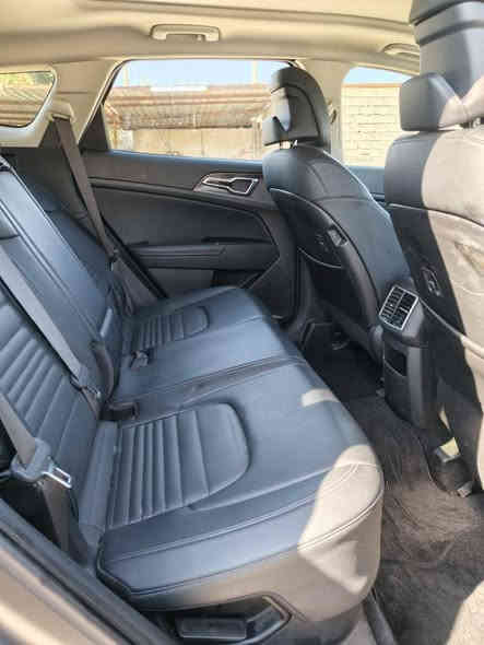 السلام عليكم سياره سبورتنج مويل ٢٠٢٣ باسمي فول مواصفات حساسات كامرات بيها جاملغ يمنه ونص البنيد السعر   ١٨٠ ورقه وفيها مجال بسيط   ***********  الاتصال على هذا الرقم مكلف بنشر
